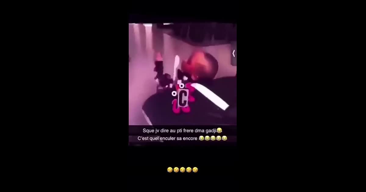 Oublie pas que c'est moi qui souleve ta soeur, batard t'as compris, check ? parce que je soulève ta sœur